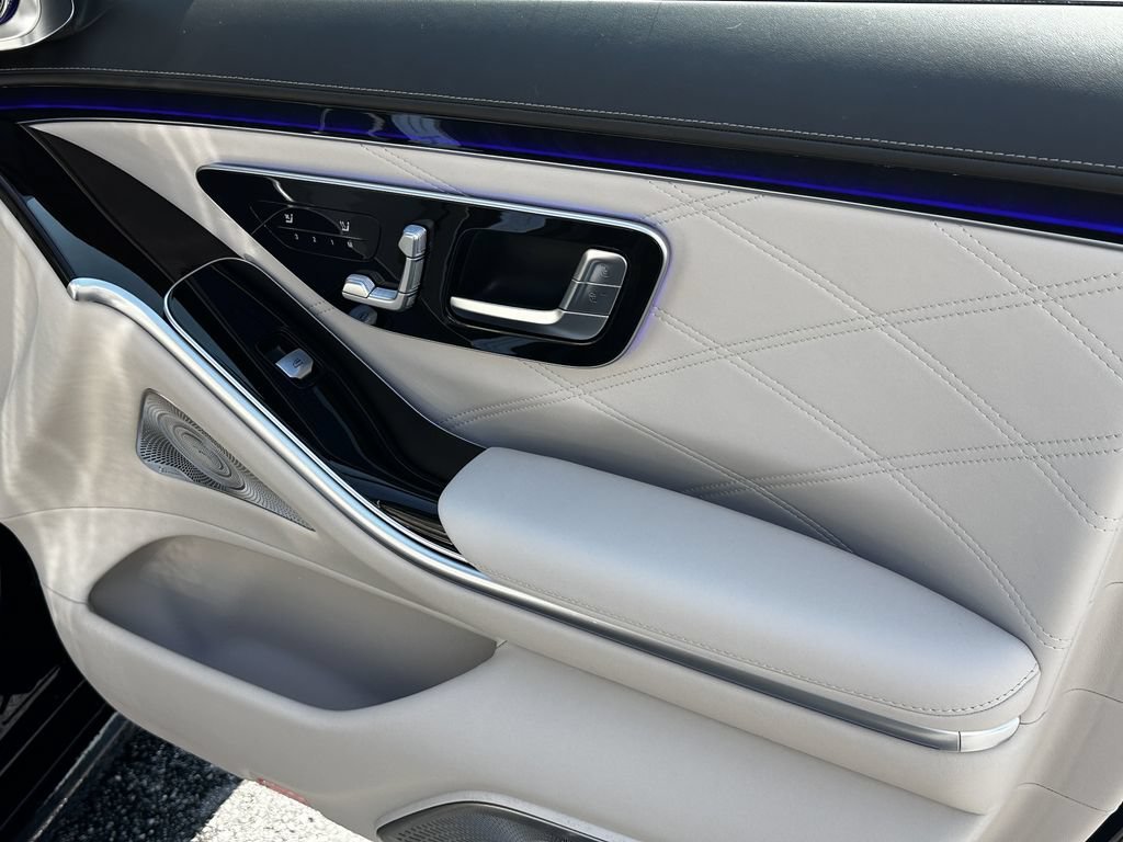 New 2026 Nautical Blue Metallic Mercedes-Benz Maybach S 680 image 60
