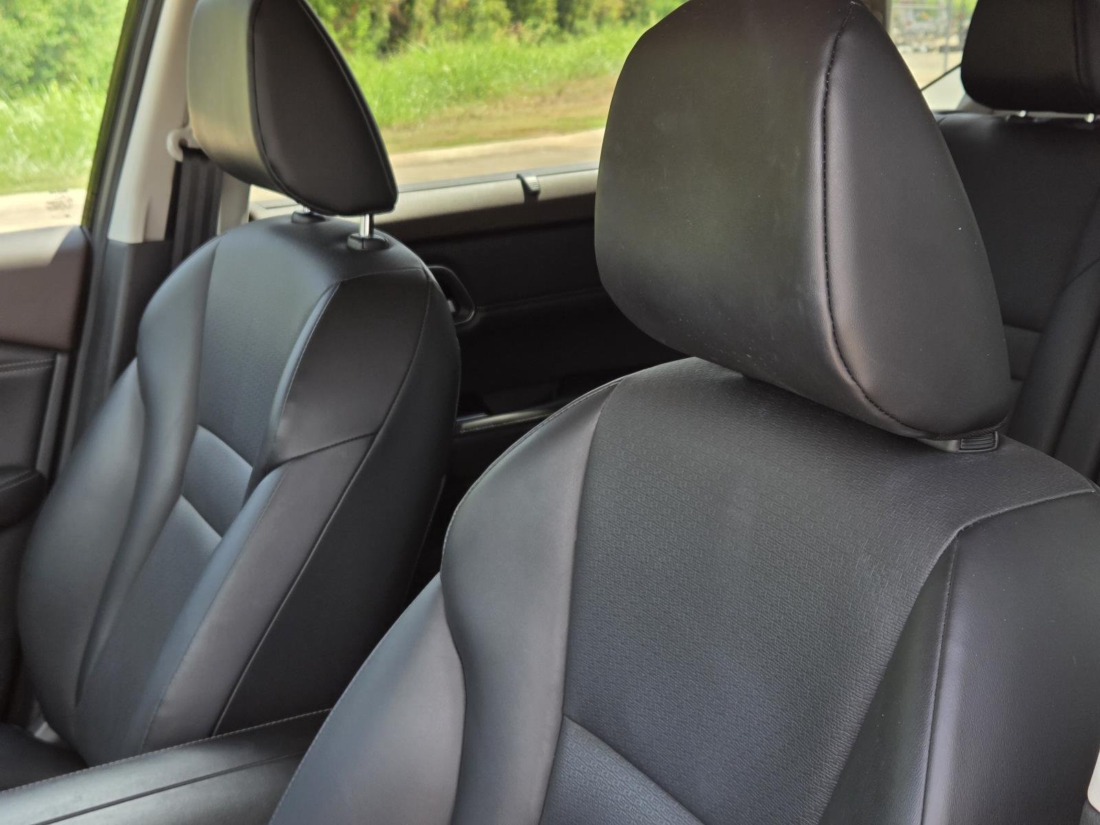 Used 2021 Super Black Nissan SV image 27
