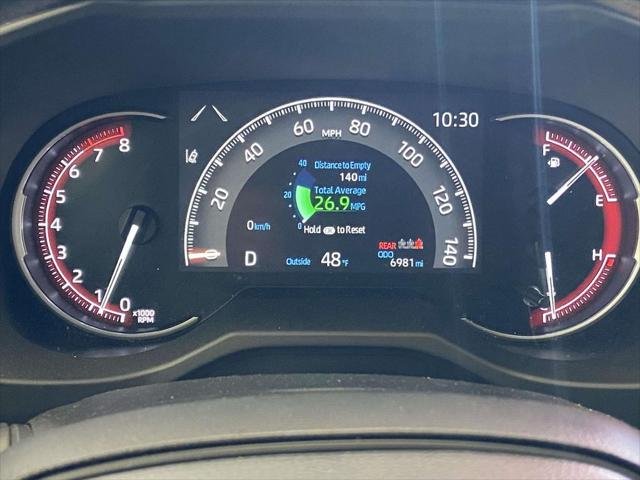 Used 2025 Silver Sky Metallic Toyota LE image 27