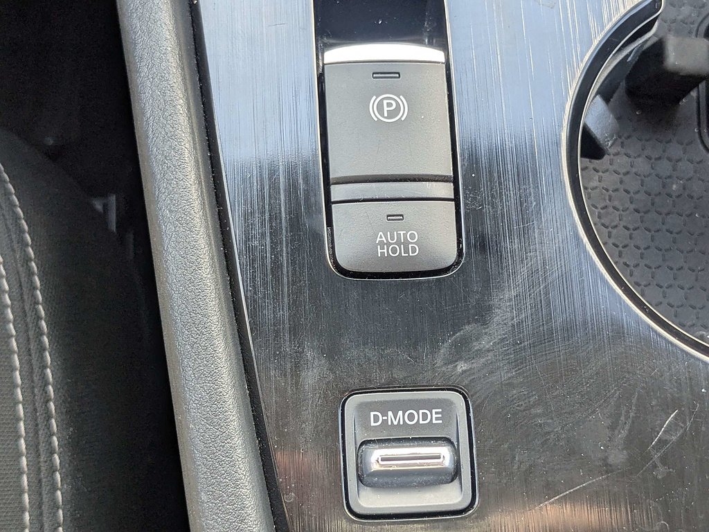 2025 Nissan Rogue SV - Photo 25