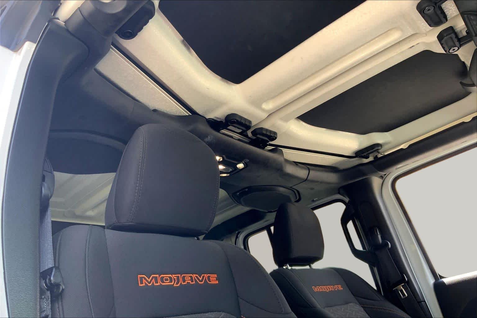 Used 2021 Bright White Clearcoat Jeep Mojave image 14