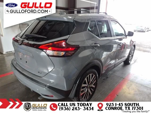 Used 2021 Boulder Gray Nissan SV image 2