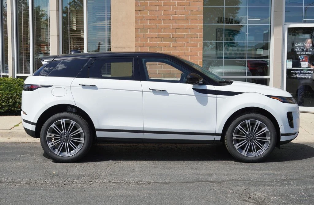 New 2026 Fuji White Land Rover S image 7