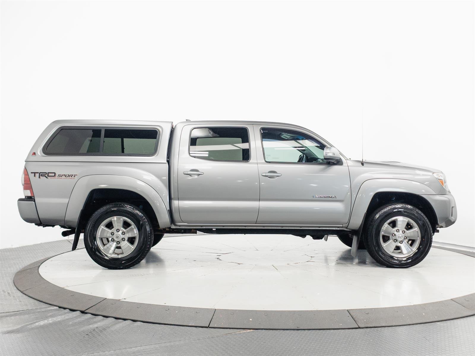 Used 2014 Silver Toyota Base image 11