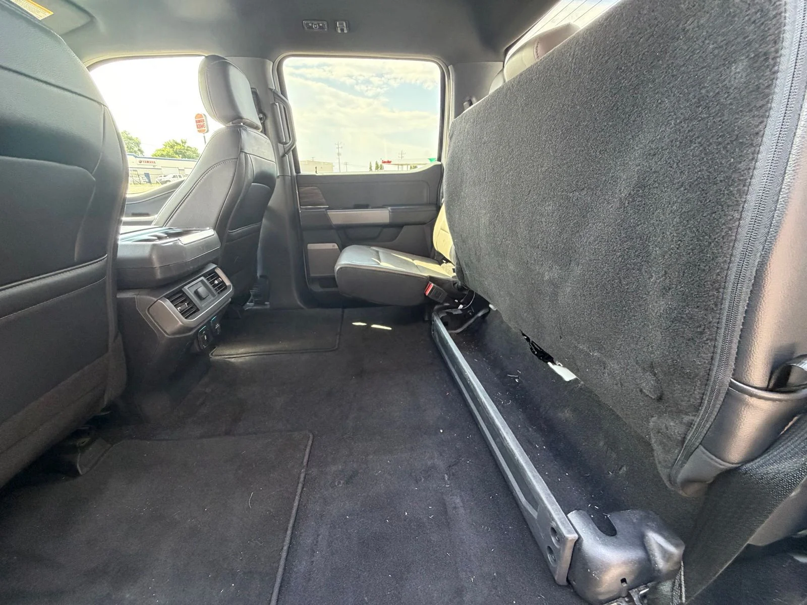 Used 2025 White Ford Lariat image 11