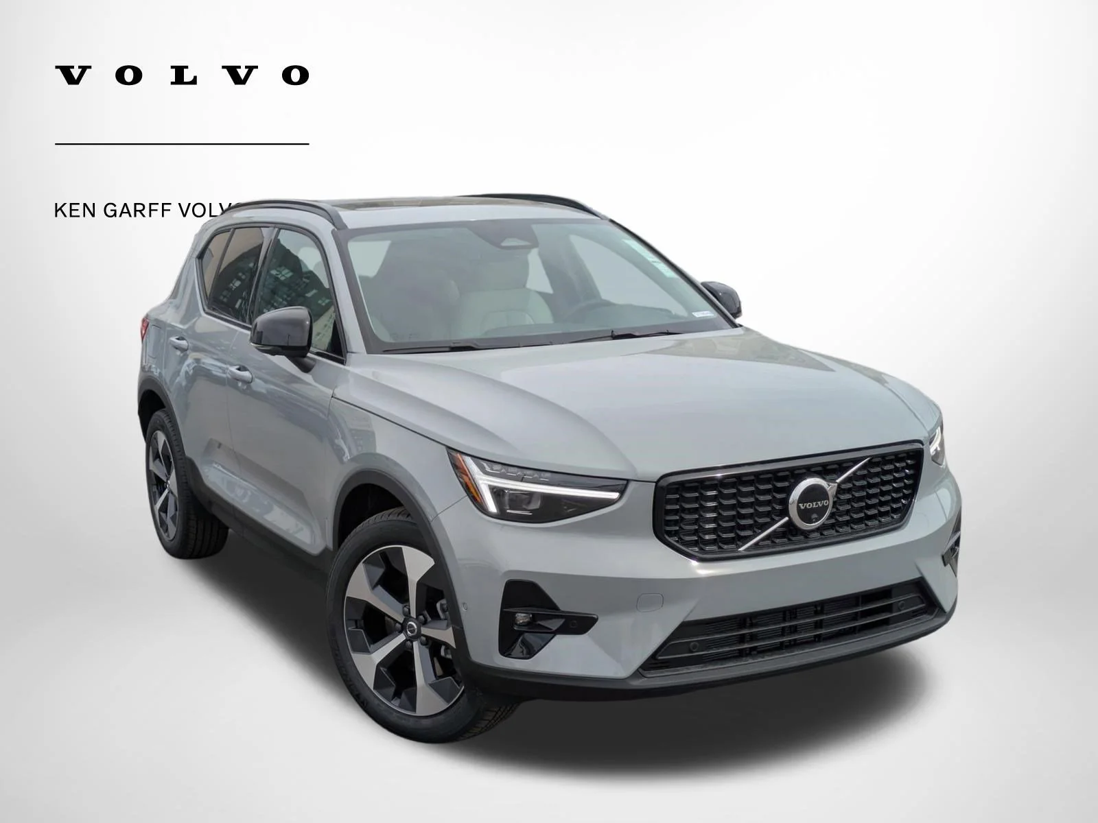 2026 Volvo XC40 B5 Plus Dark AWD's photo