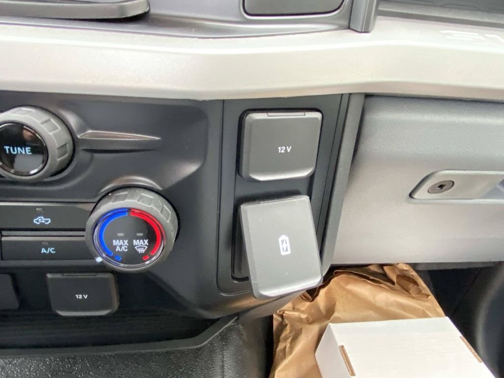 New 2026 Oxford White Ford F-350® XL image 19