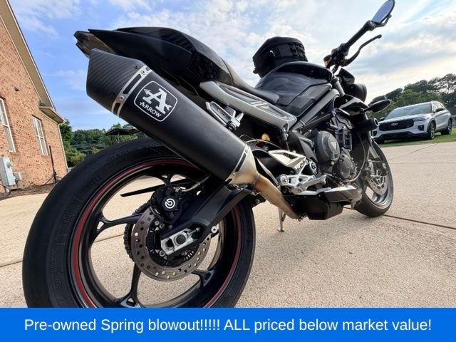 Used 2018 Black Triumph motorcycle image 9