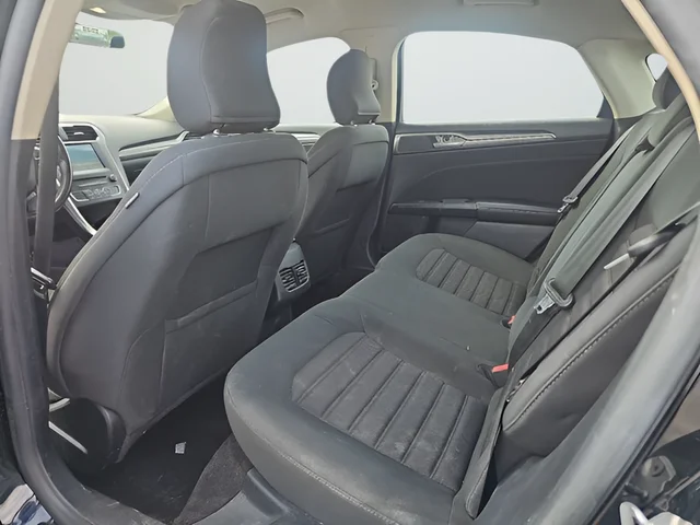 Used 2018 Black Ford SE image 18
