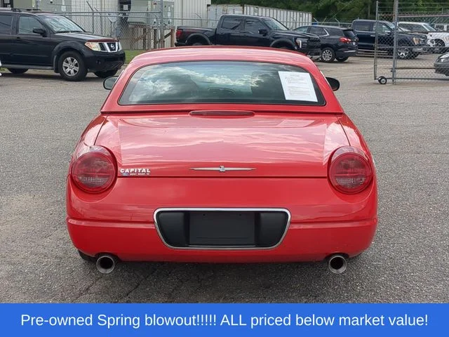 Used 2003 Red Ford  image 12