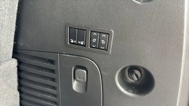 Used 2019 SUMMIT WHITE Chevrolet Premier image 35