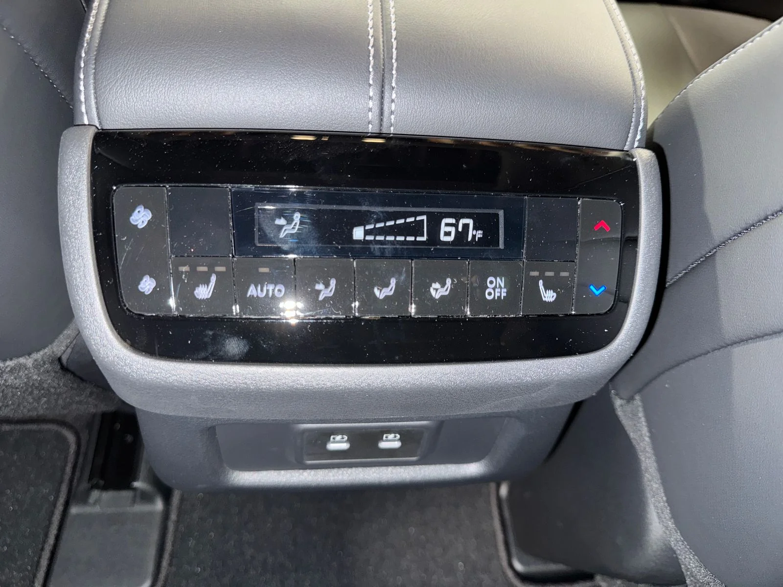 New 2027 GRAPHITE SHADOW INFINITI Luxe AWD image 23