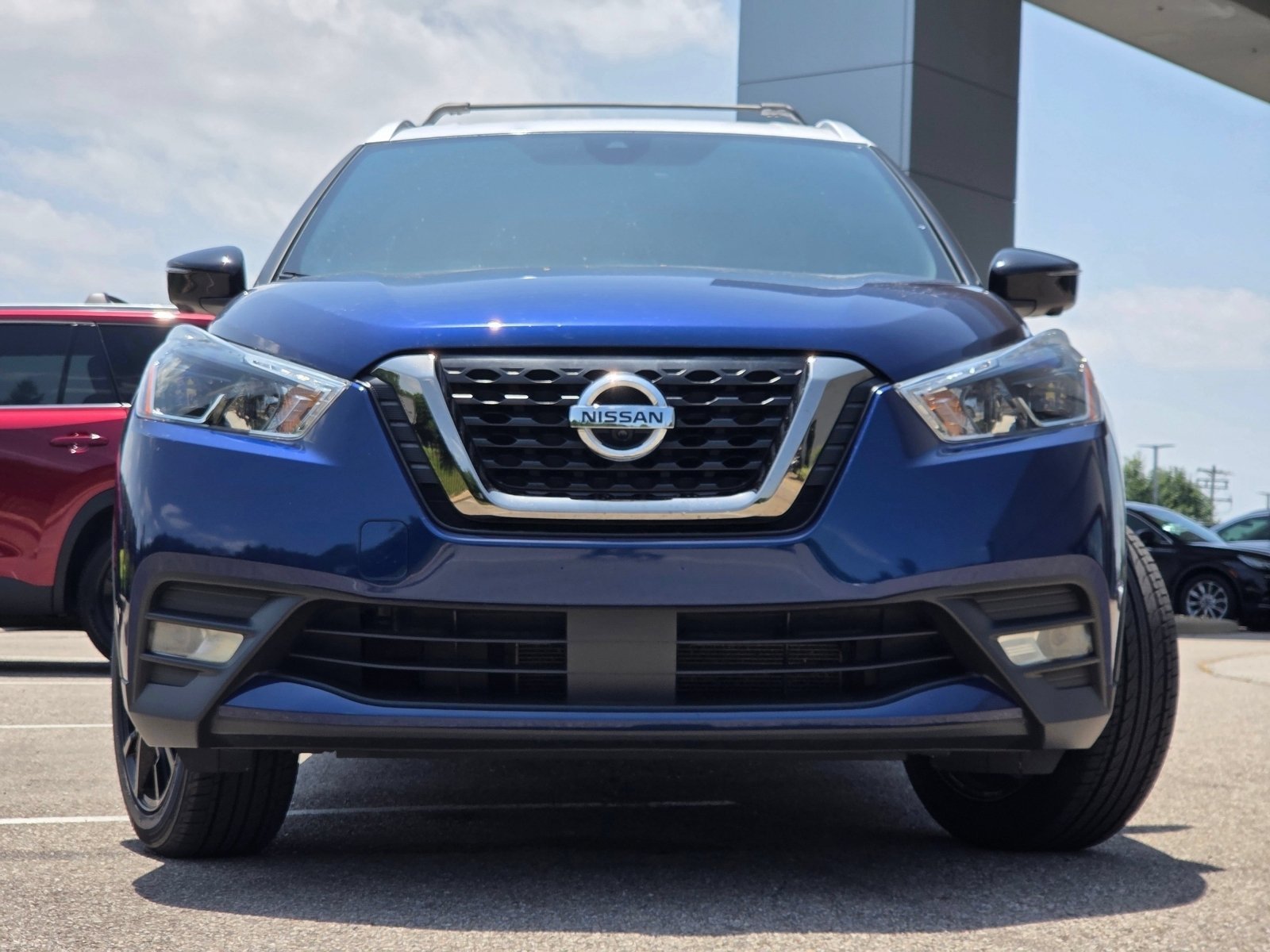 Used 2020 Deep Blue Pearl/Fresh Powder Nissan SR image 3