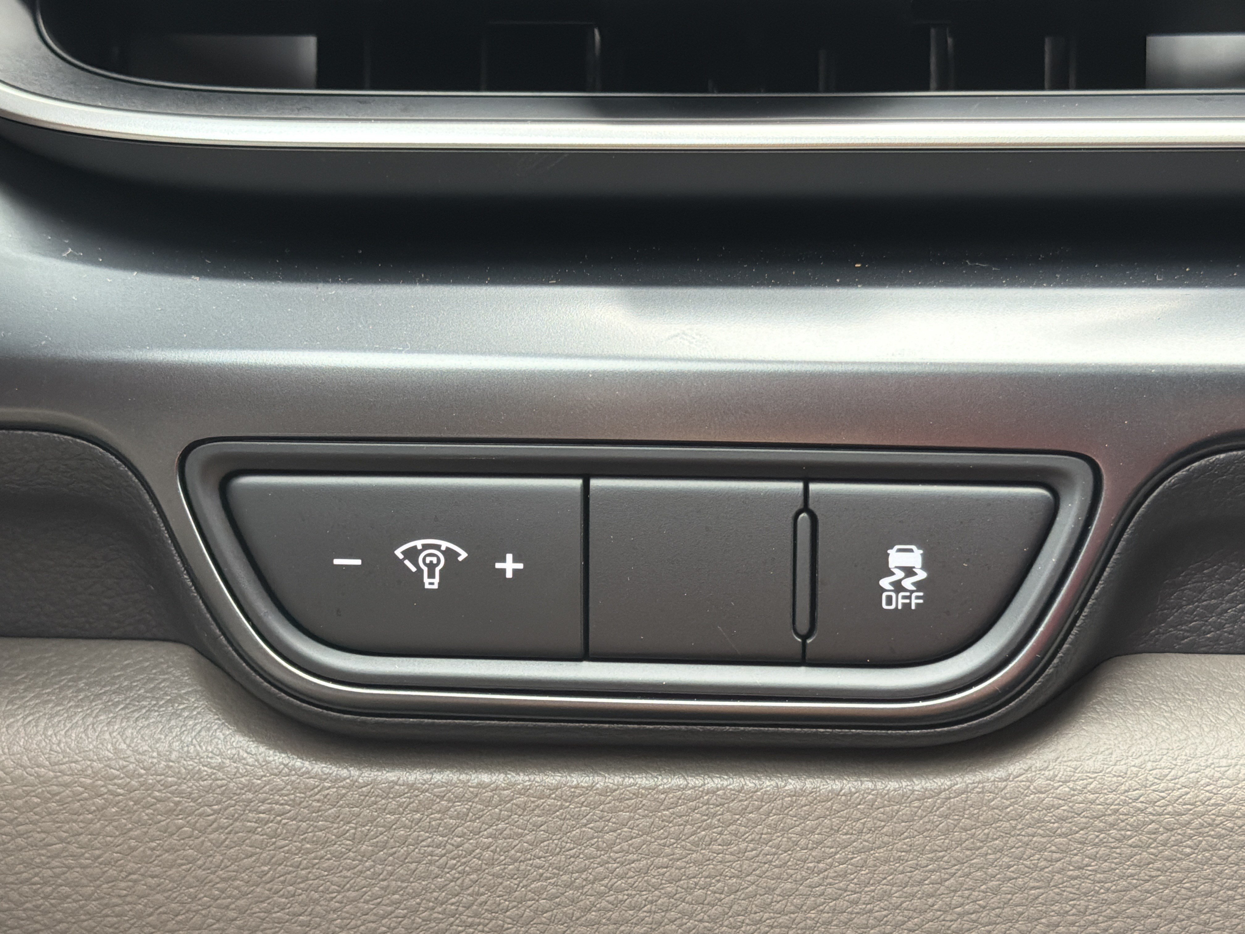New 2026 Aurora Black Pearl Kia LXS image 14