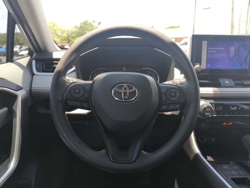Used 2023 Green Toyota XLE image 17