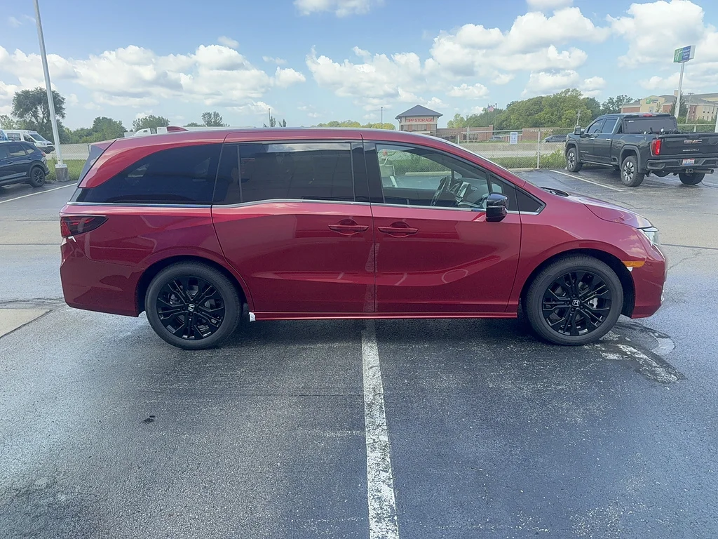 2026 Honda Odyssey Sport-L, photo 3 of 12