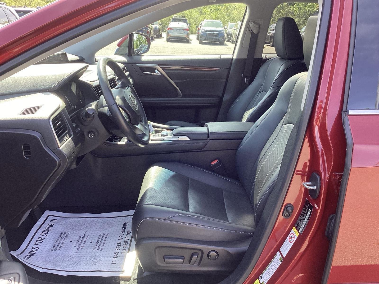 Used 2018 Matador Red Mica Lexus Base image 15