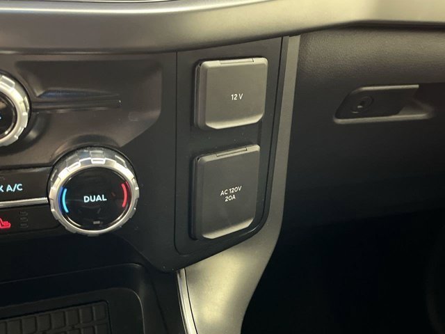 Used 2024 Oxford White Ford XLT image 25