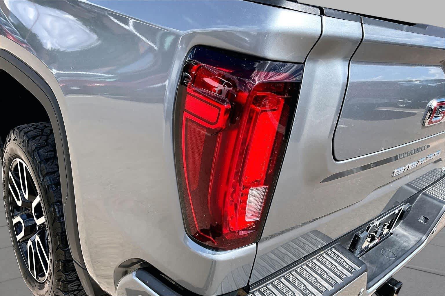 Used 2023 Sterling Metallic GMC AT4 image 29