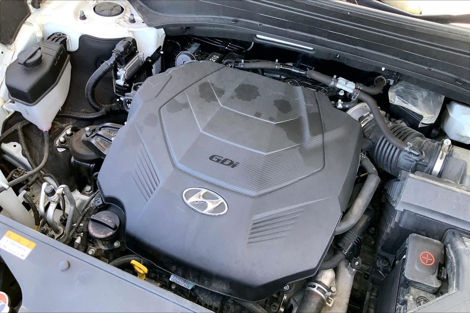Used 2025 Hyper White Hyundai SEL image 35