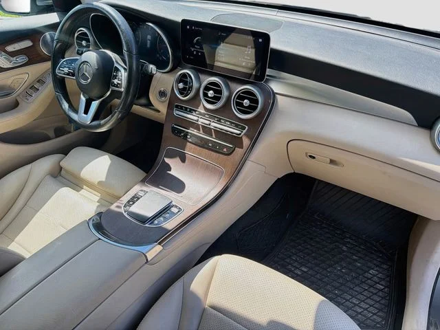 Used 2020  Mercedes-Benz GLC 300 image 26