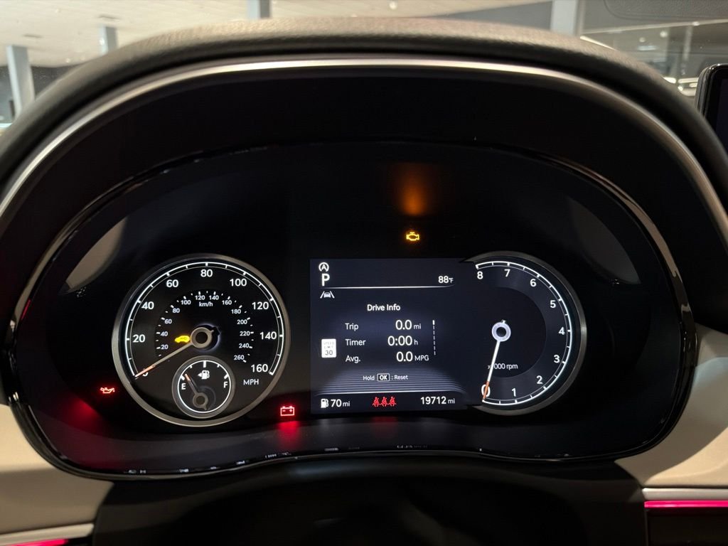 2024 GENESIS GV70 Standard - Photo 9
