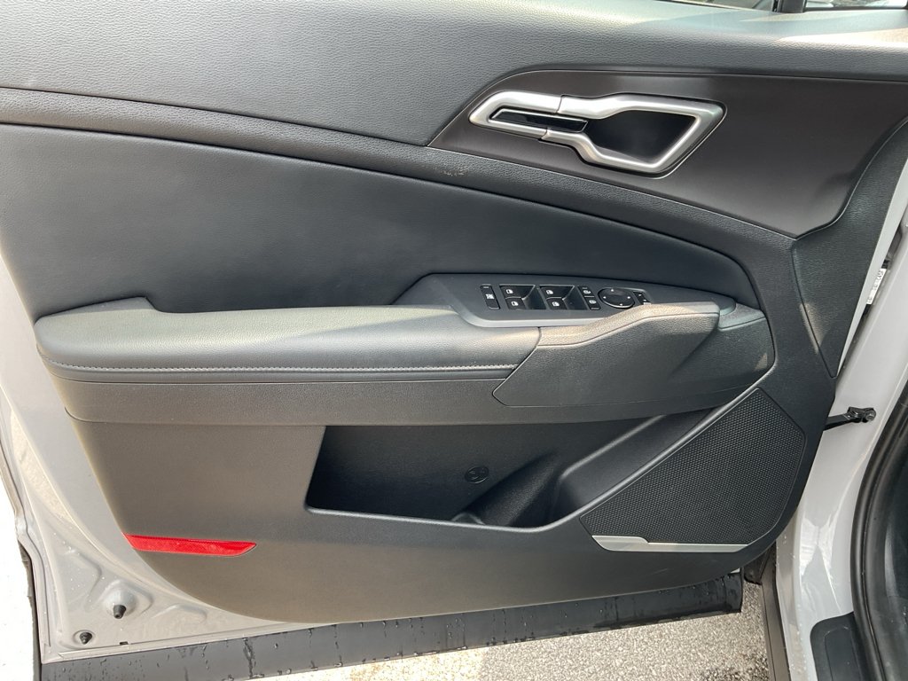 Certified Used 2026 Wolf Gray Kia EX image 21