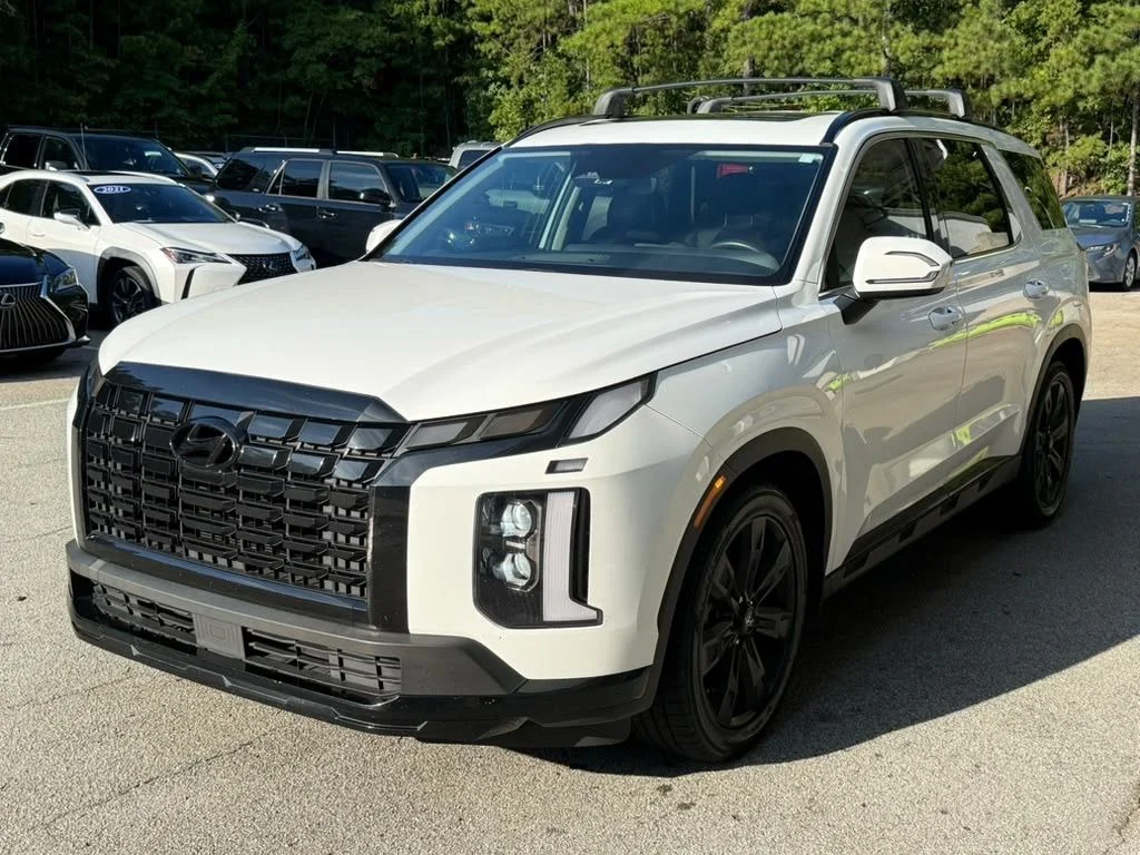 Used 2023 White Hyundai XRT image 3