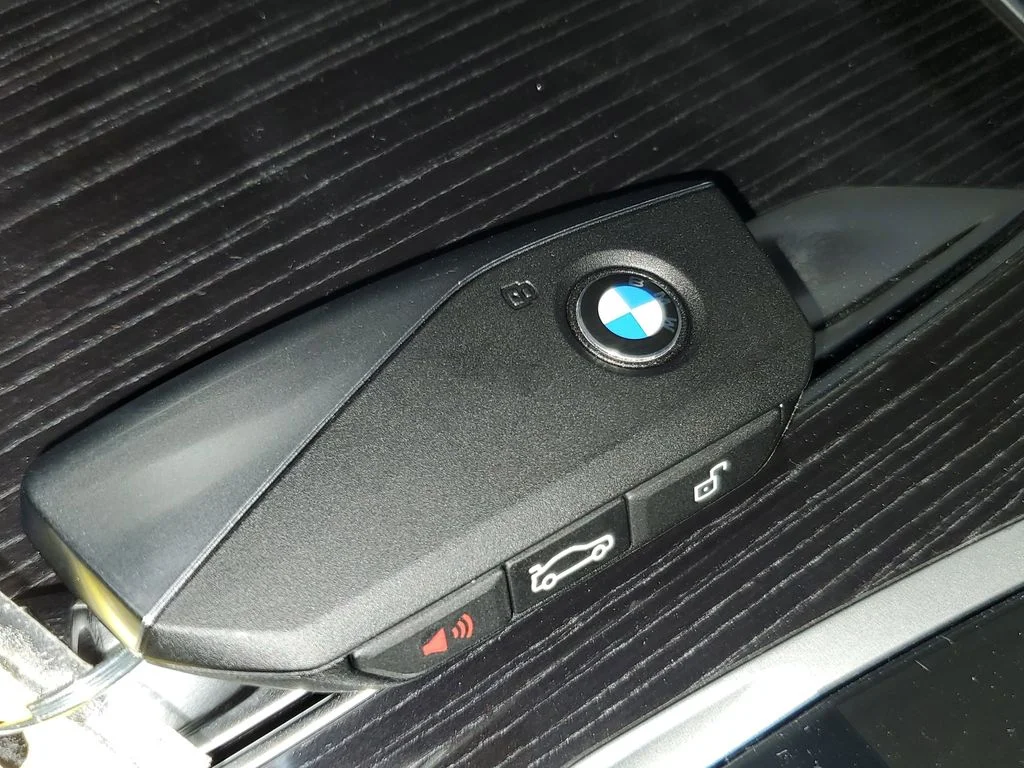Used 2026 Skyscraper Grey Metallic BMW sDrive40i image 26