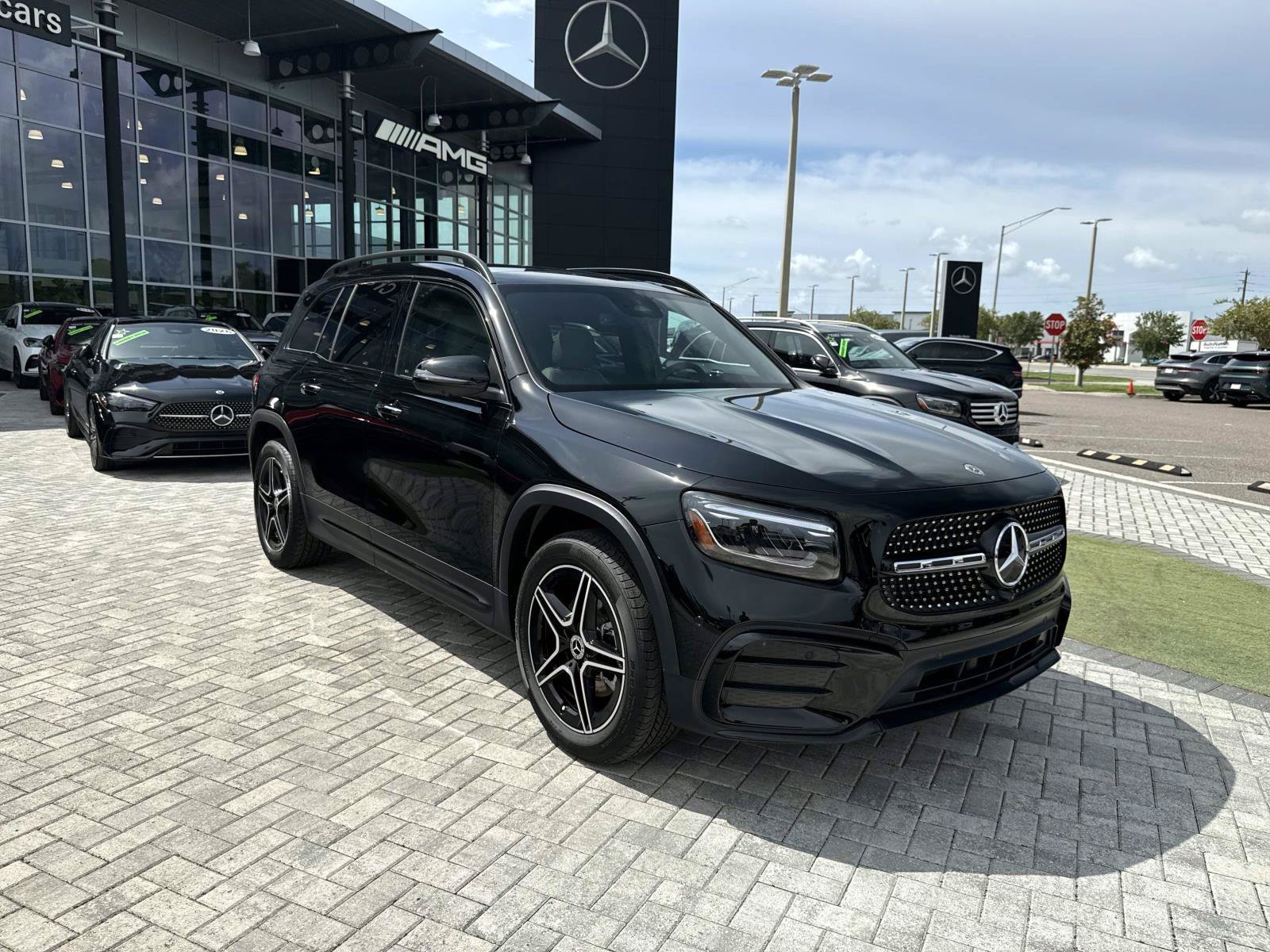 New 2026 Black Mercedes-Benz 250 SUV image 7