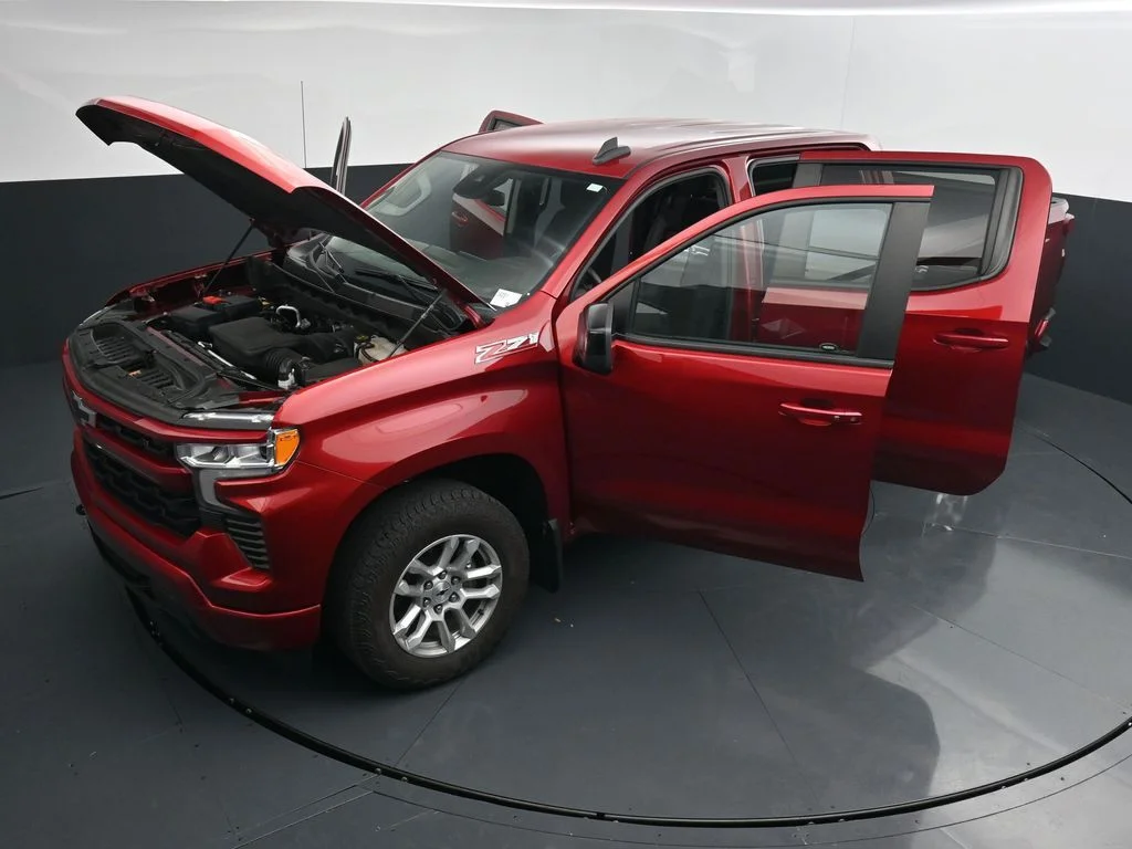 Used 2023 Red Chevrolet RST image 36