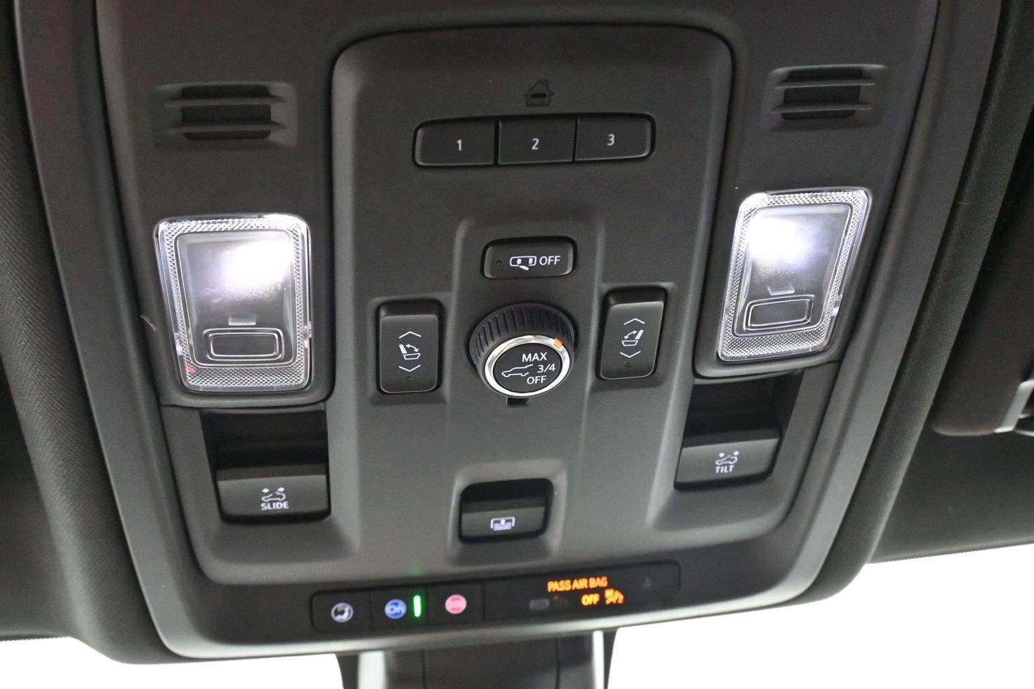 Used 2021 ONYX BLACK GMC Denali image 31