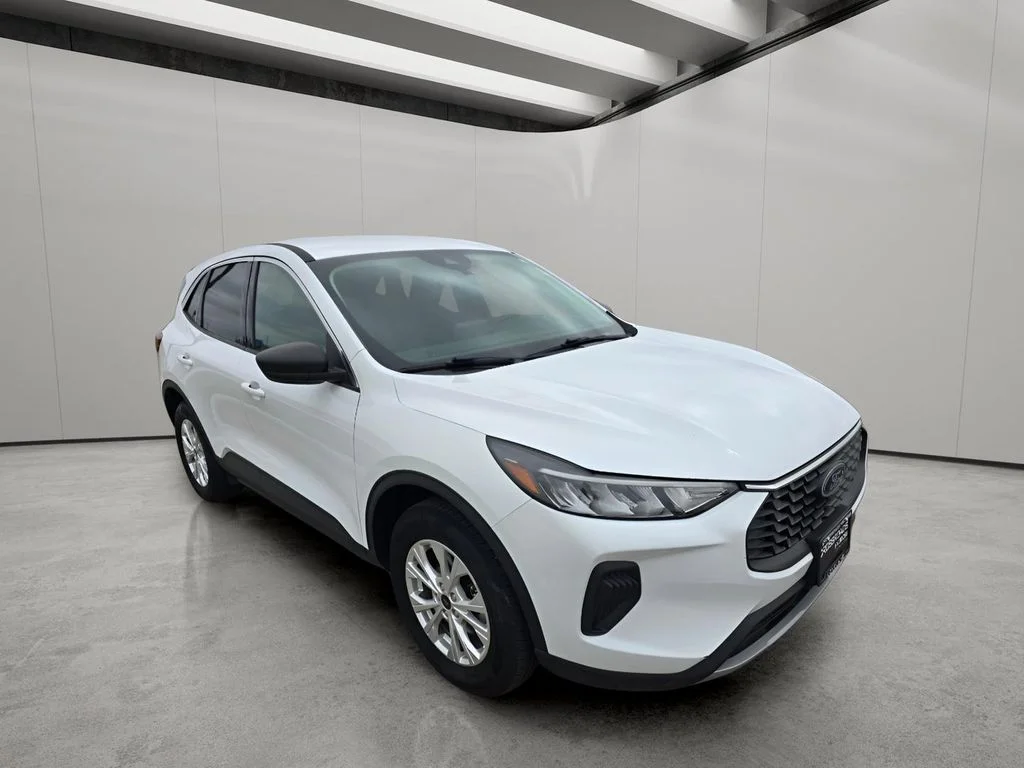 Used 2024 Oxford White Ford Active image 7