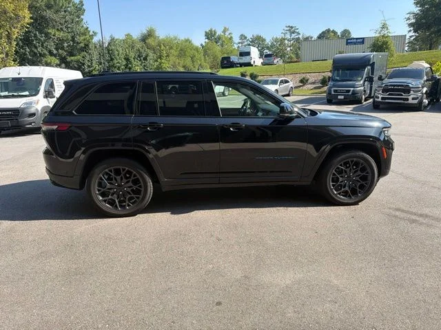 Used 2024 Black Jeep Summit Reserve 4xe image 7