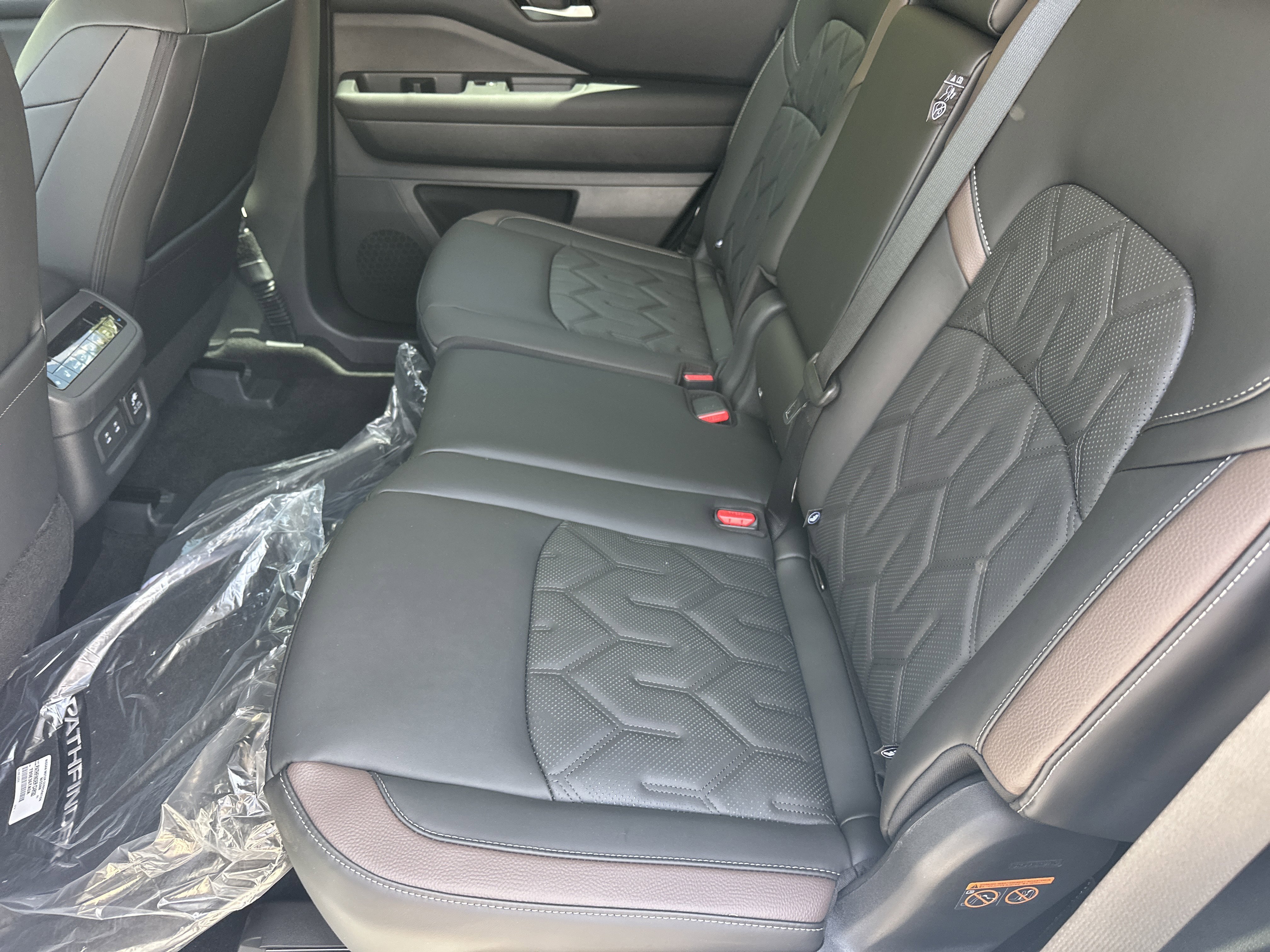 New 2026 Everest White Pearl Tricoat Nissan Platinum image 21