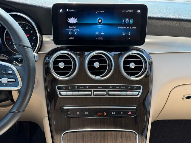 Used 2022  Mercedes-Benz GLC 300 image 16