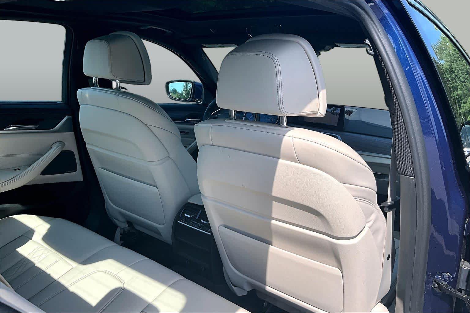 Used 2018 Mediterranean Blue Metallic BMW 530i image 20