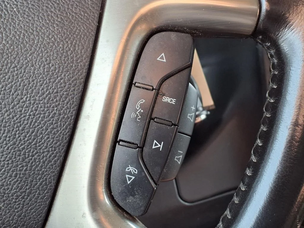 Used 2017 Green Chevrolet Work Van image 20