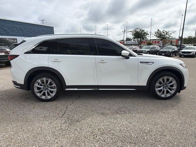 Used 2025 Rhodium White Premium Mazda Premium Plus Package image 6