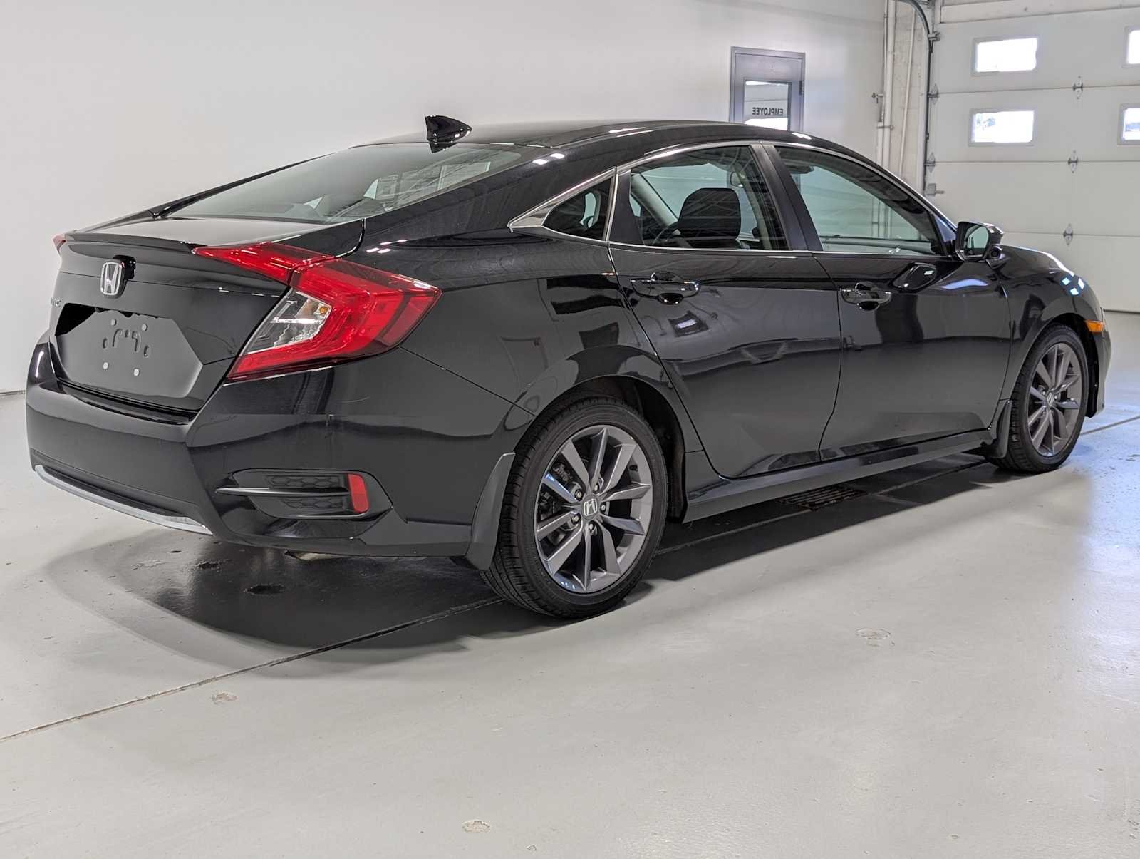 Used 2020 Crystal Black Pearl Honda EX image 8