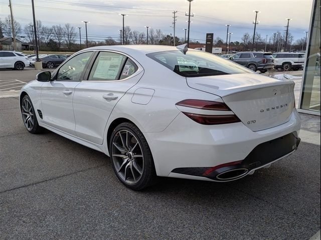 Used 2025 White Genesis 2.5T image 3