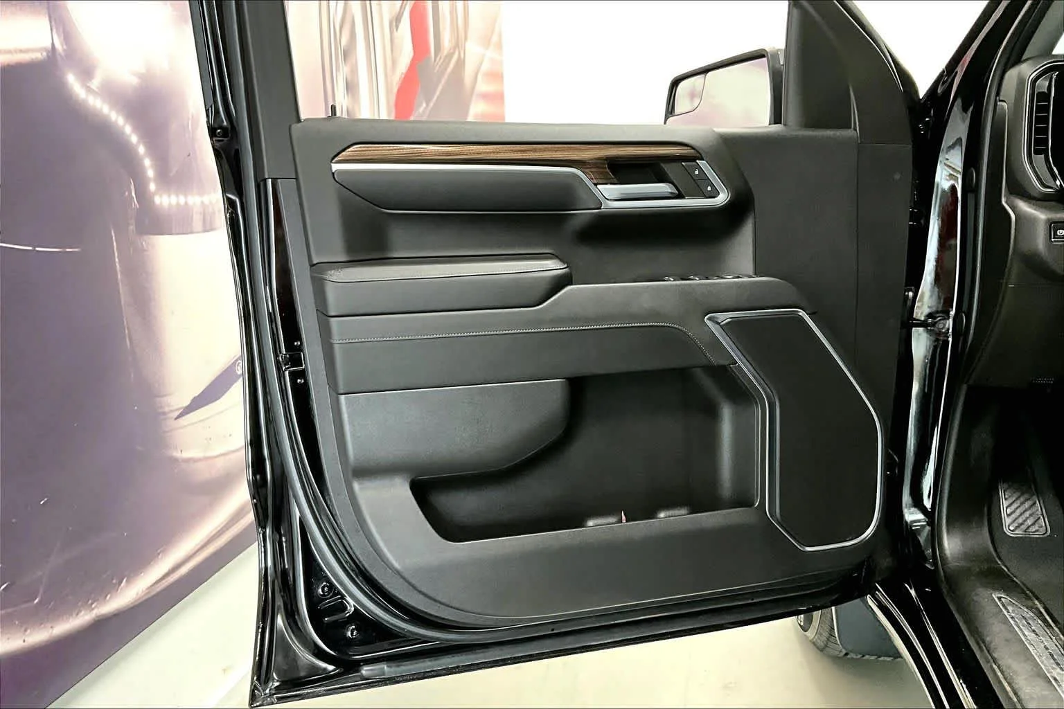 Used 2022 Black Chevrolet LT image 23