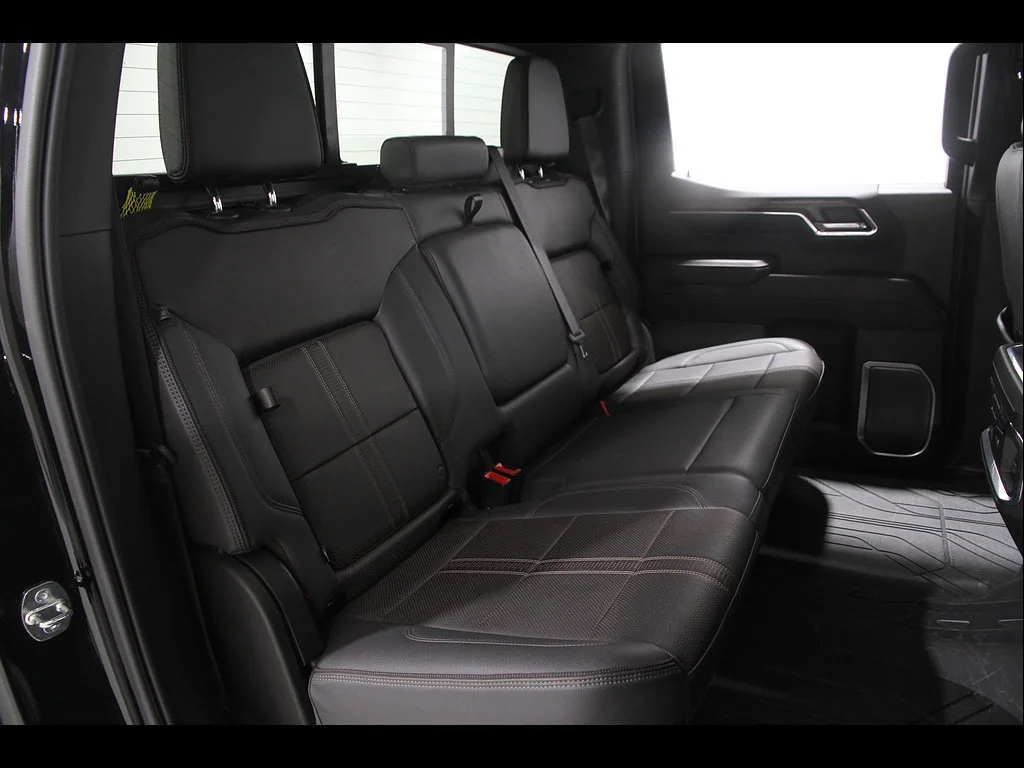 Used 2023 BLACK Chevrolet High Country image 19