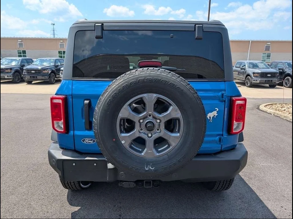 New 2026 Velocity Blue Metallic Ford Big Bend® image 4