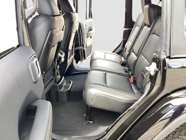 New 2026 Black Clearcoat Jeep 4-DOOR SAHARA image 14