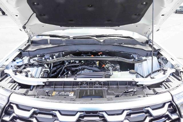 New 2026 Star White Metallic Tri-Coat Ford Platinum™ image 58