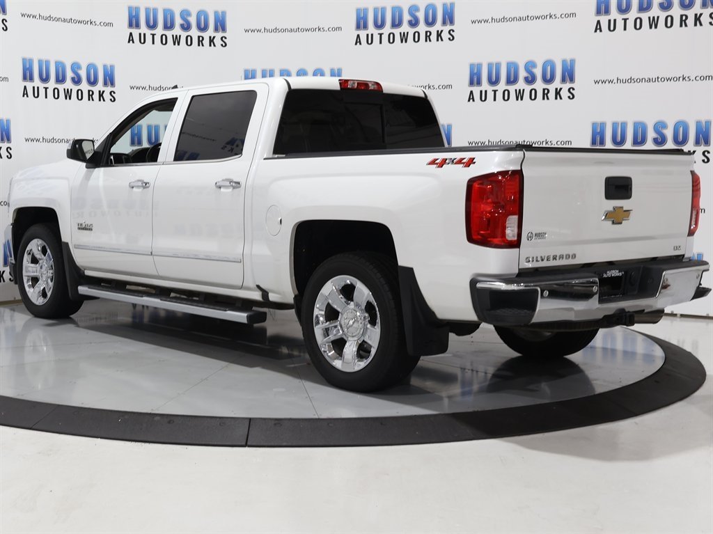 2018 Chevrolet Silverado 1500 LTZ photo 3