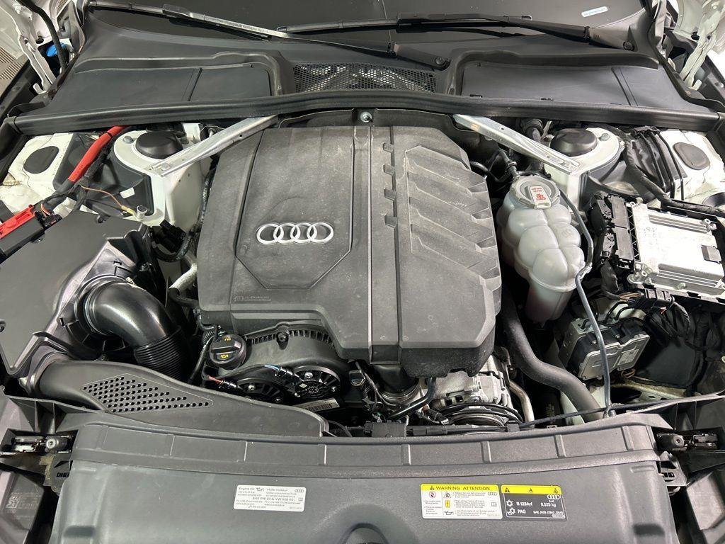 Used 2022 Glacier White Audi 40 Premium image 4