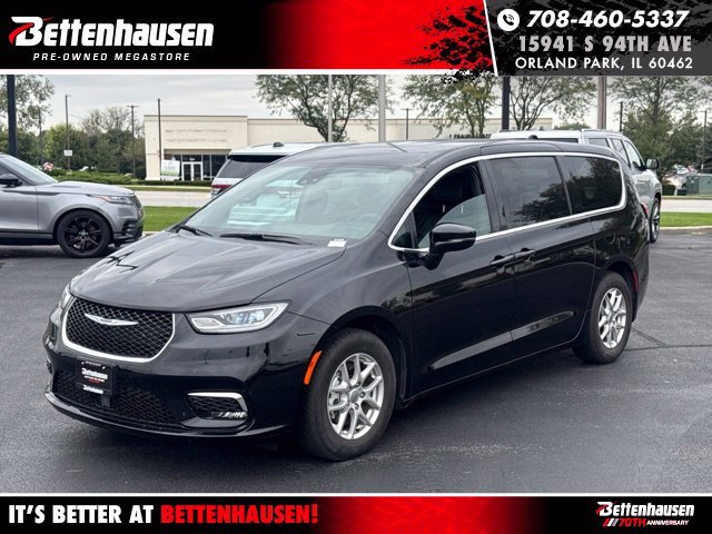 Certified Used 2025 Black Chrysler Select image 1
