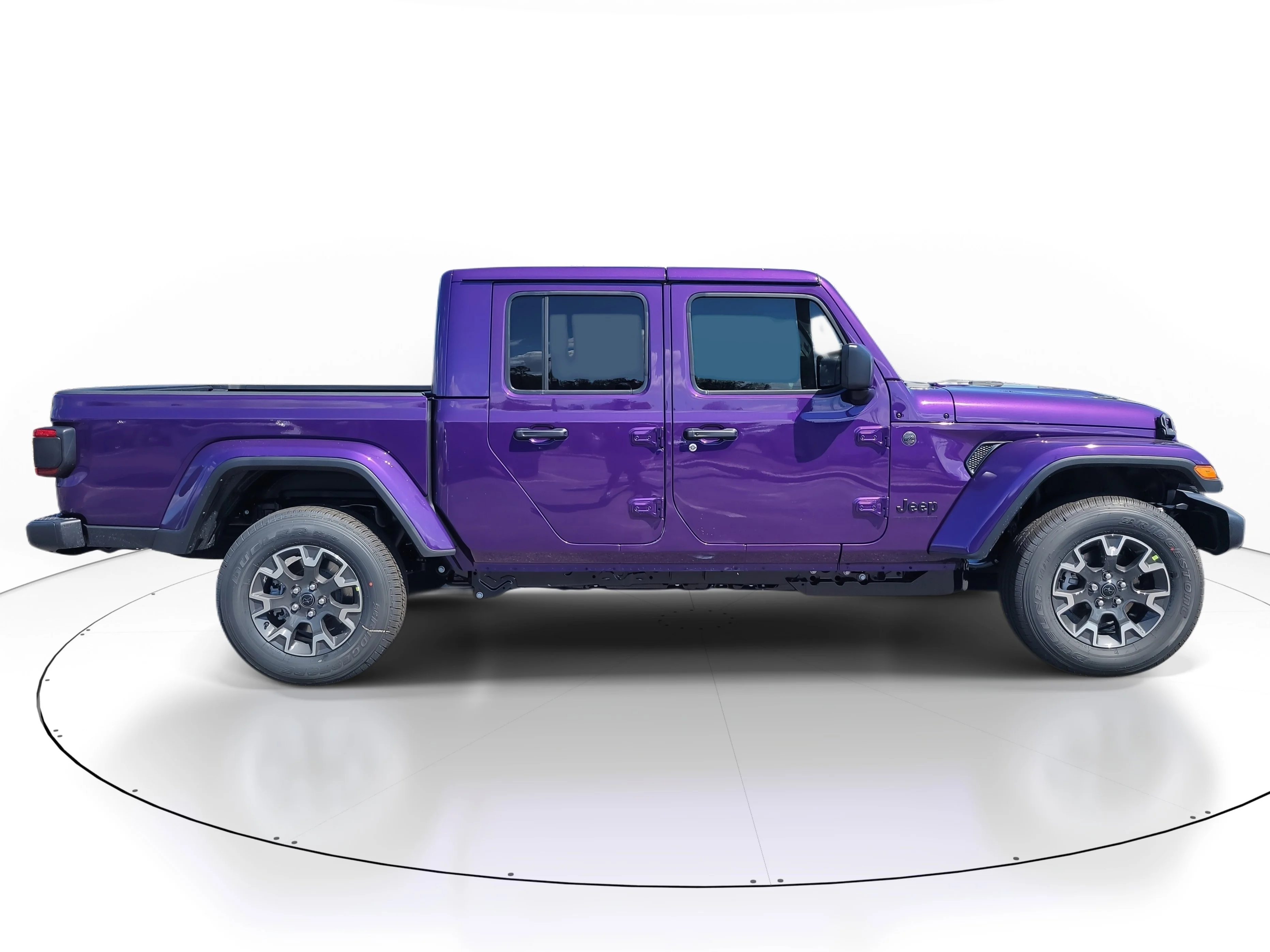 New 2026 Reign Jeep Sahara image 5